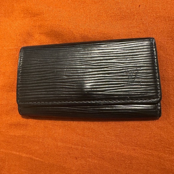 Louis Vuitton Other - Louis Vuitton Black Leather Key Holer Epi